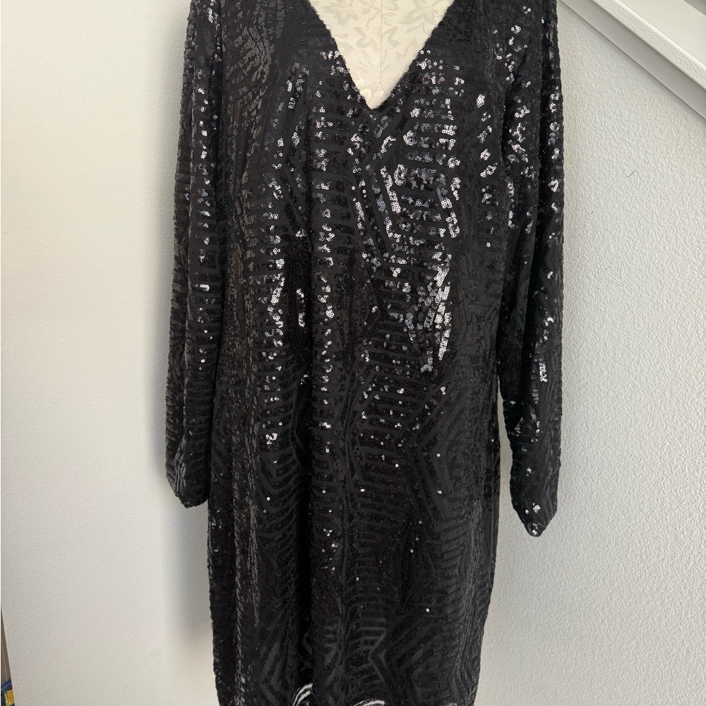 City Chic Women’s Plus Size Black Geometric Sequin Long Sleeve Dress XL 22. - Picture 1 of 7